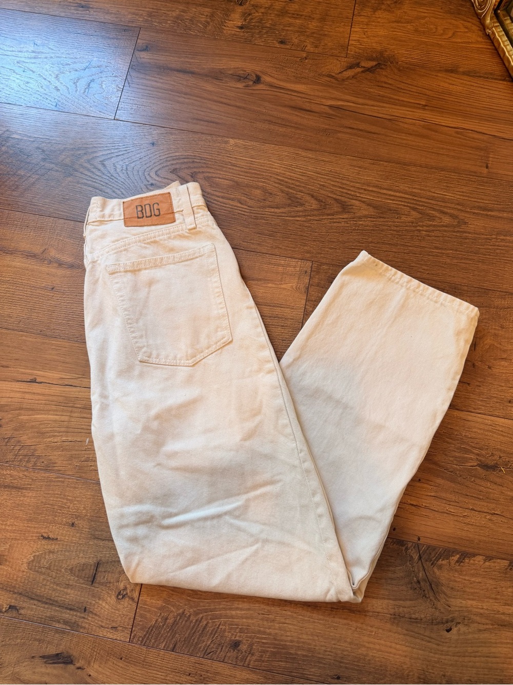 BDG High-Rise Baggy Jeans – Cream / Ecru – Size 28
